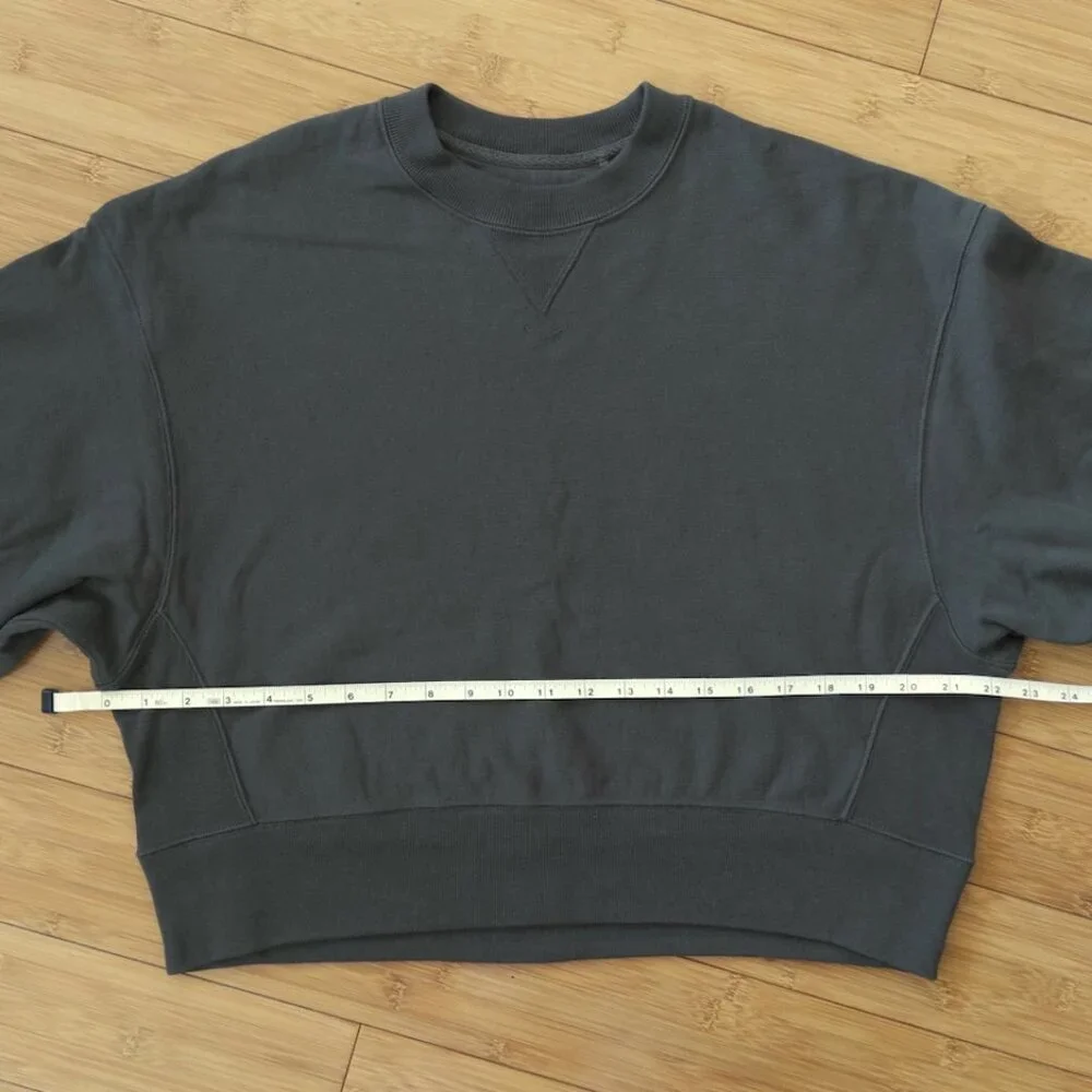 Uniqlo JW Anderson Boxy Sweatshirt Dark Gray Cotton Logo Crew Neck size S M - Picture 3 of 7